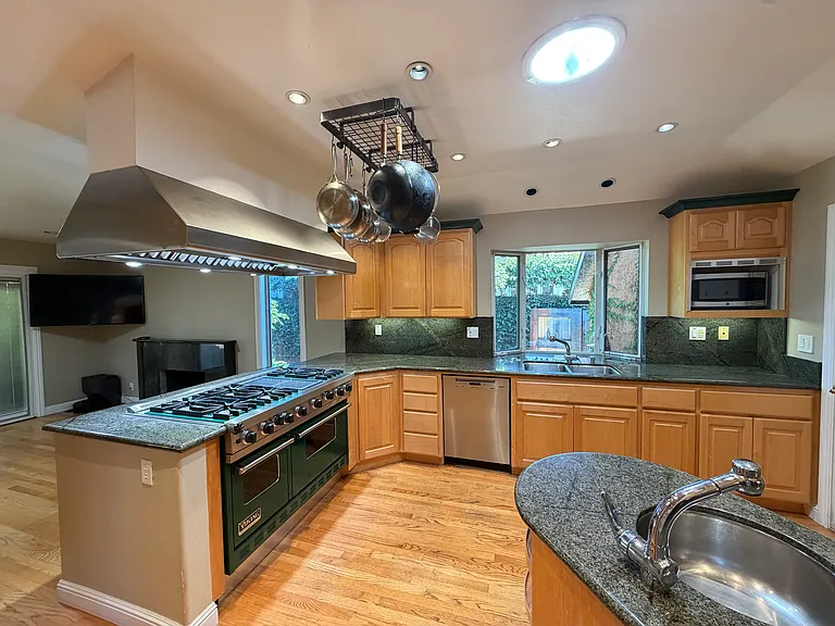 1867 Limetree Ln — Photo 6