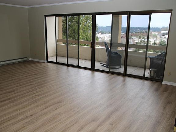 Living room Pic1