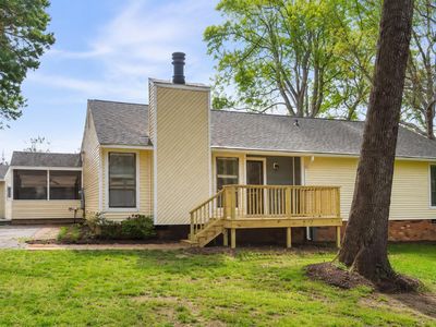 8306 Polaris Dr, Bahama, NC, 27503