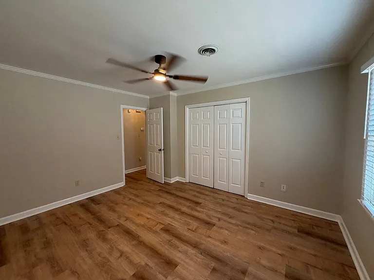 565 Cedarvilla Dr — Photo 10