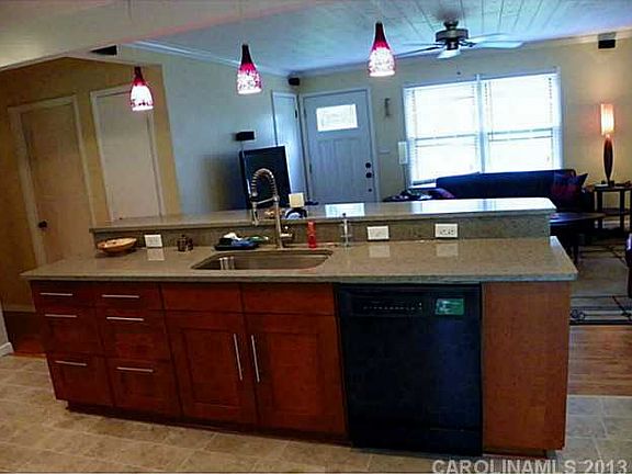 5th image of 3809 Dunwoody Dr
