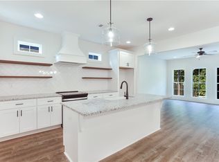 1086 Woodland Cir, Opelika, AL 36801