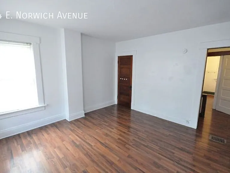 84 E Norwich Ave — Photo 7