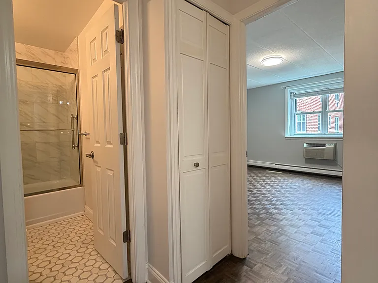 27 Northill St #M3 — Photo 5