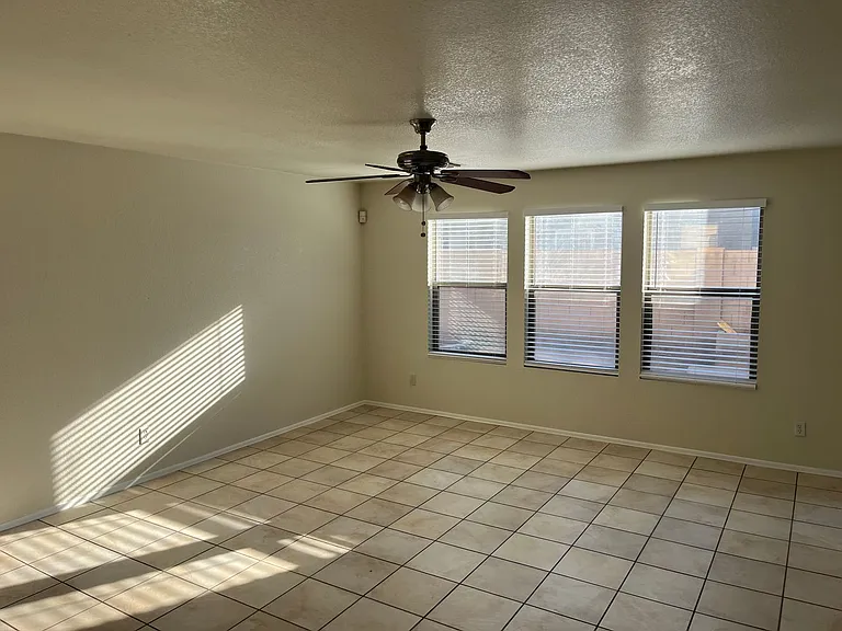 9441 W Jamestown Rd — Photo 3