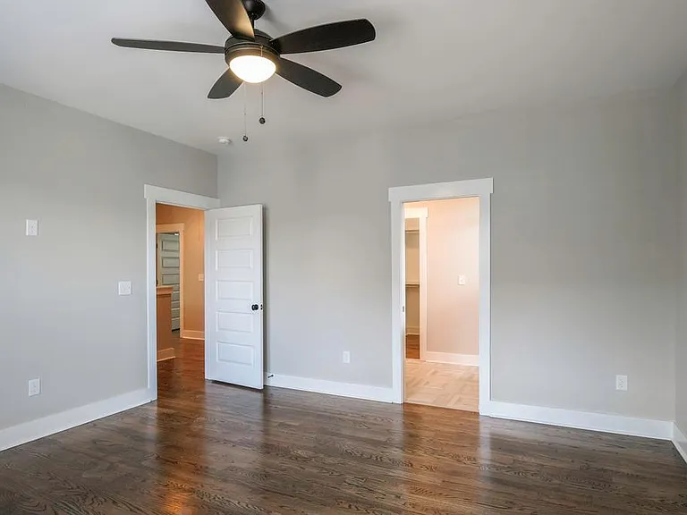 1112 Walsh St #B — Photo 18
