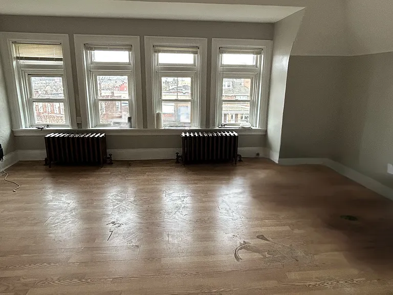 417 S Winebiddle St #3 — Photo 1