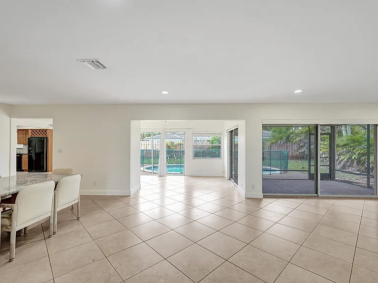 4721 Sarazen Dr — Photo 7