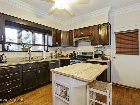 3rd image of 6302 W Peterson Ave #1