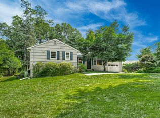 92 Hemlock Dr, Stamford, CT 06902