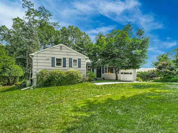 92 Hemlock Drive, Stamford, CT 06902