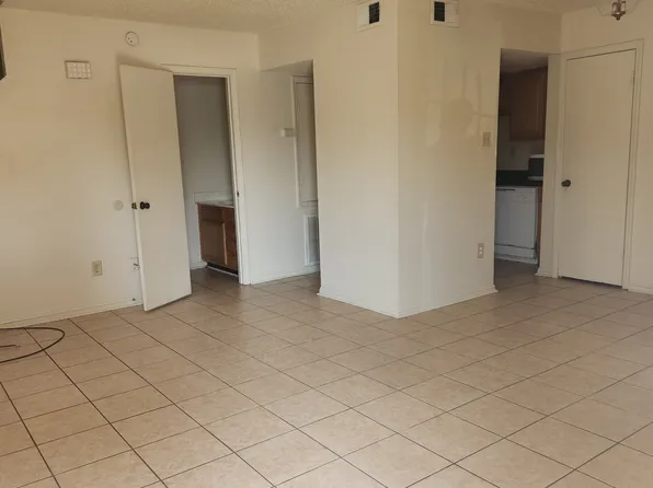 1629 Cooper Rd APT B, Gretna, LA 70056