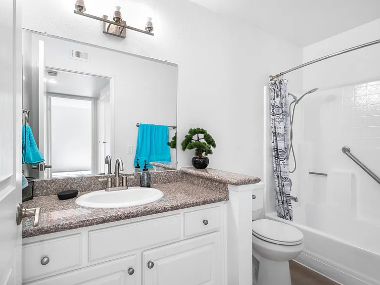 Nantucket Creek Apartments — Photo 65