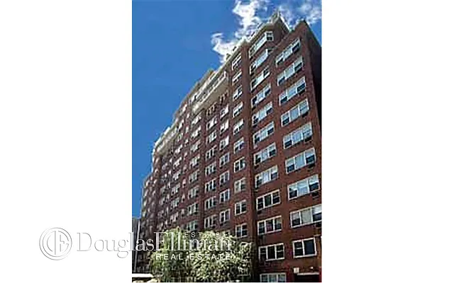 Rented by Douglas Elliman | media 27