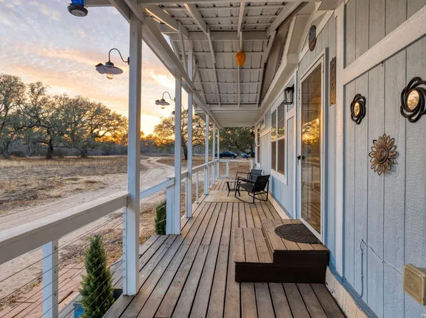 2383 Tomblin, Bigfoot, TX 78005