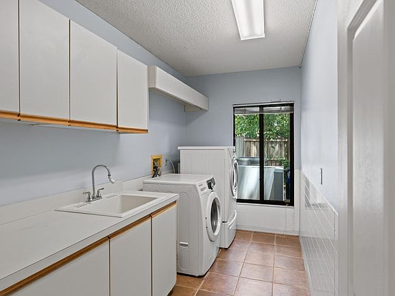 2nd image of 13902 Seaforth Manor Way