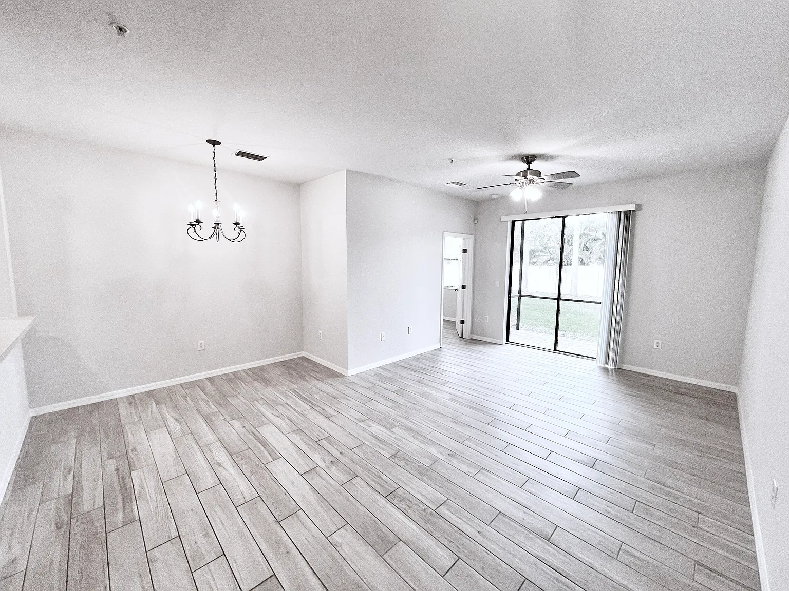 3 bed, 1252 sqft, $1,950 — Photo 3