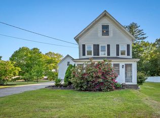 27 W Main St, Newton, NH 03858