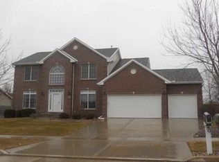 2405 Kaitlyn Dr, Bloomington, IL
