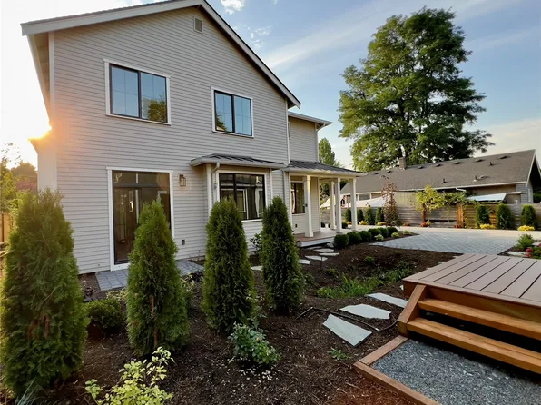 5208 18th Avenue SW, Seattle, WA 98106