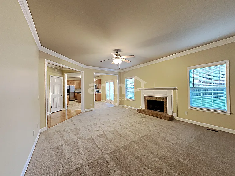 2091 Lequire Ln — Photo 3