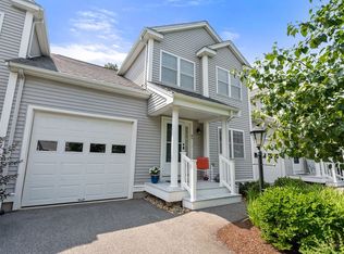 877 Auburnville Way APT M3, Whitman, MA 02382