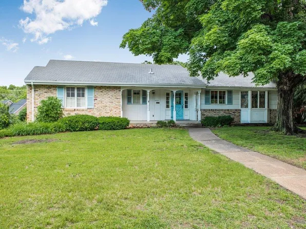 5164 Danens Dr, Edina, MN 55439