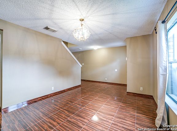 5th image of 10139 Silver Park