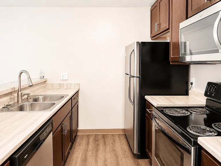 Lexington Hills Apartments — Photo 103