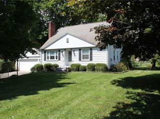 130 Upland Dr, New Castle, PA 16105