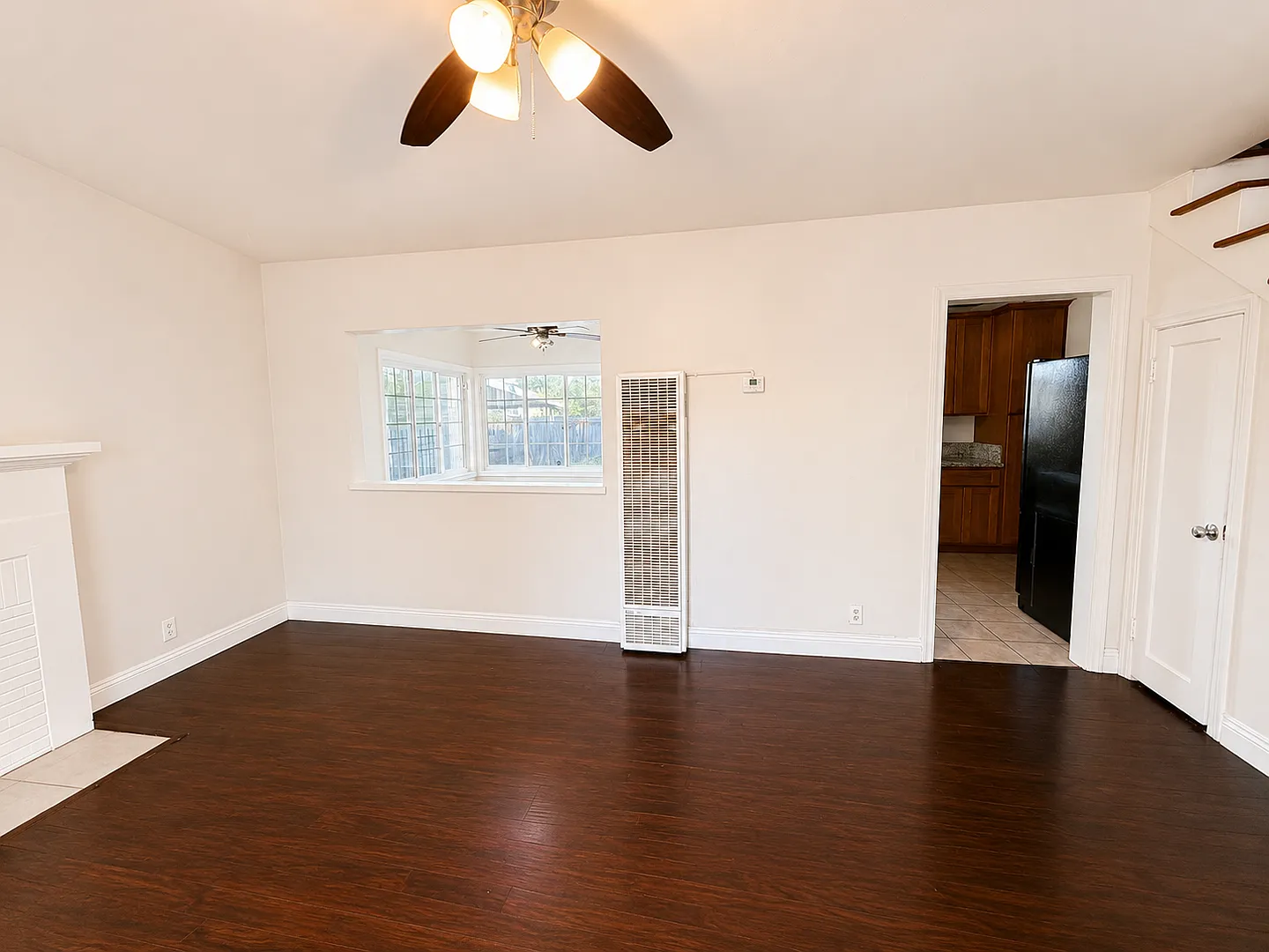 Spacious Two-Story Duplex in Old North Sacramento! — Photo 4