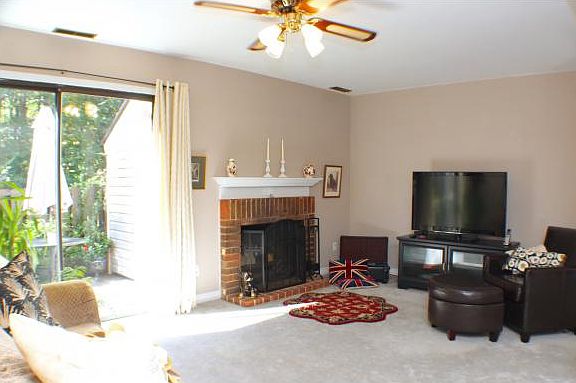 3rd image of 223 A Village Ln