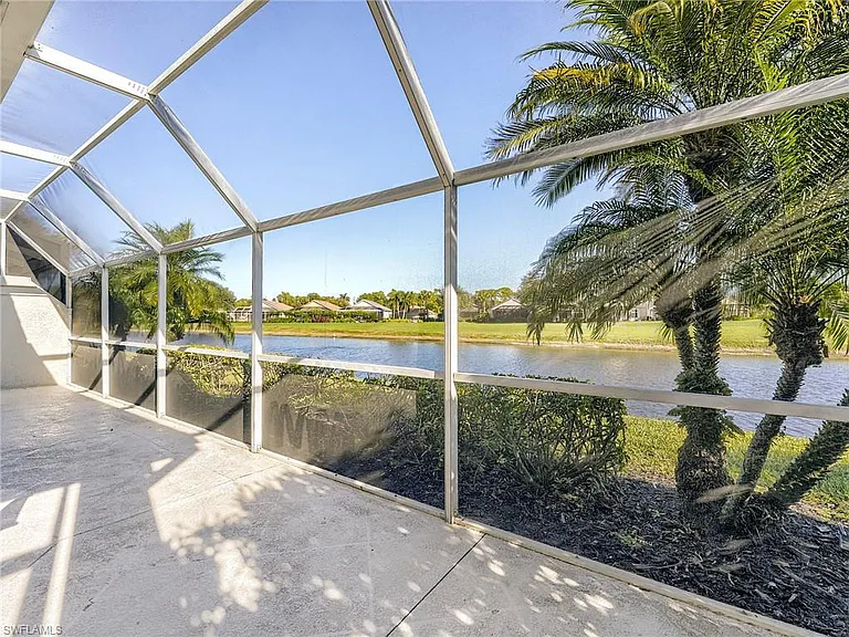 8529 Fairway Bend Dr — Photo 6