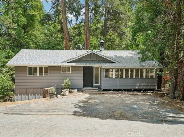 24978 Faulhorn Dr, Crestline, CA 92325