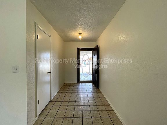 4th image of 3009 Big Oak Dr