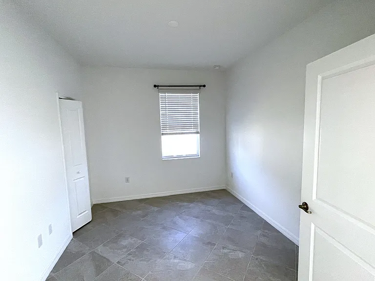 2007 Fairmont Ln — Photo 8