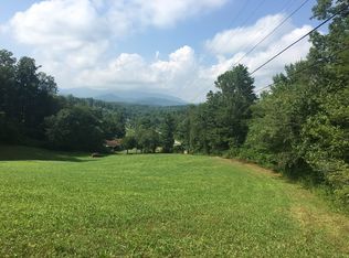 000 Halltown Rd, Spruce Pine, NC 28777