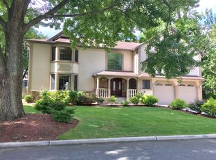 463 12th St, Cresskill, NJ 07626