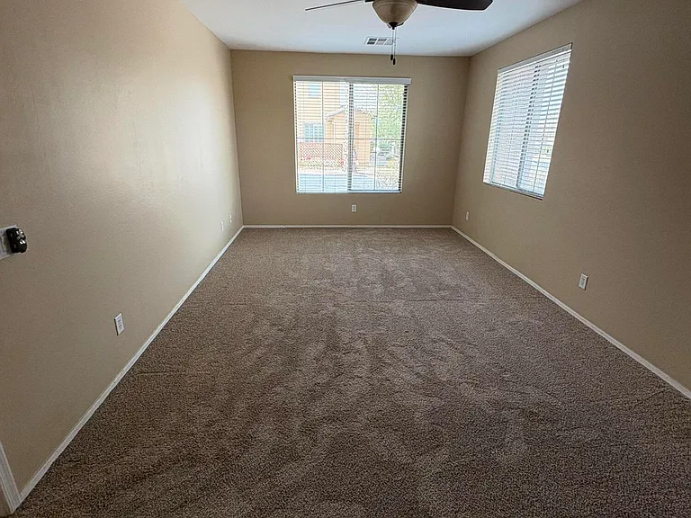 2703 E Zion Way — Photo 21