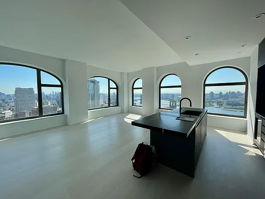 Rented by R New York | media 2