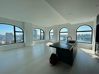 Rented by R New York