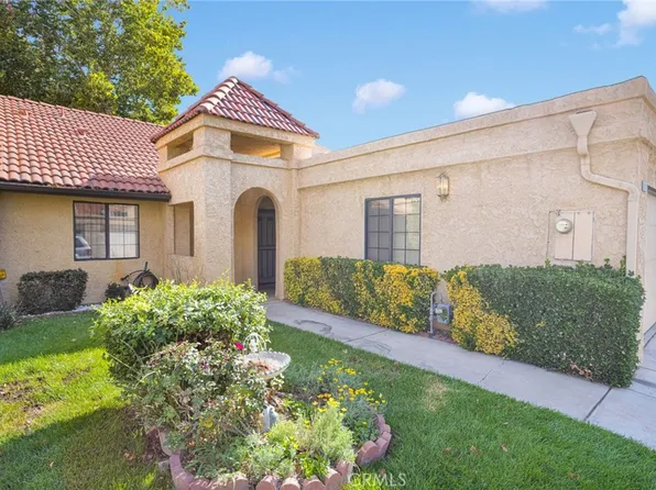 19127 Elm Dr, Apple Valley, CA 92308