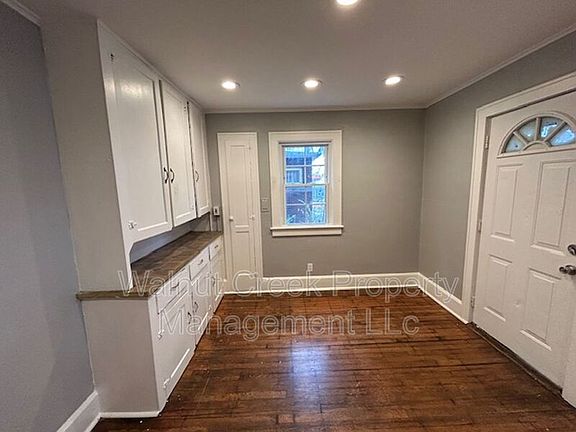 2nd image of 3235 Grove Ave #3235