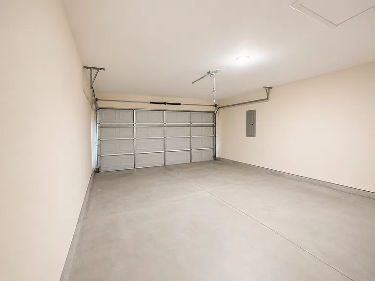 92 Roseberry Cir — Photo 18