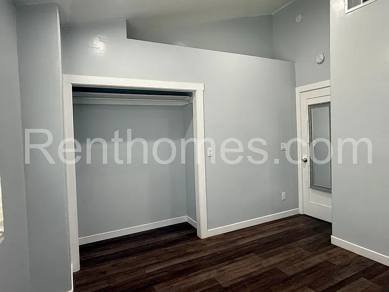 1410 Shoshone St — Photo 15