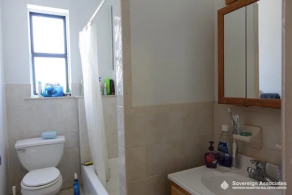 Rented by Sovereign Associates | media 25