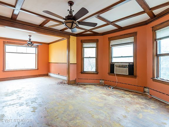 4th image of 4040 W Newport Ave
