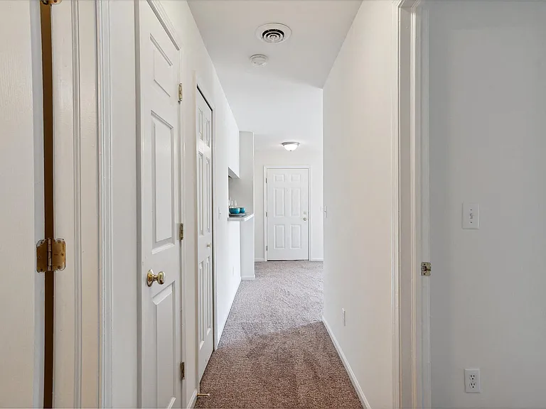 Two Bedroom B - 2 Bed / 2 Bath - 865 Sq.Ft.