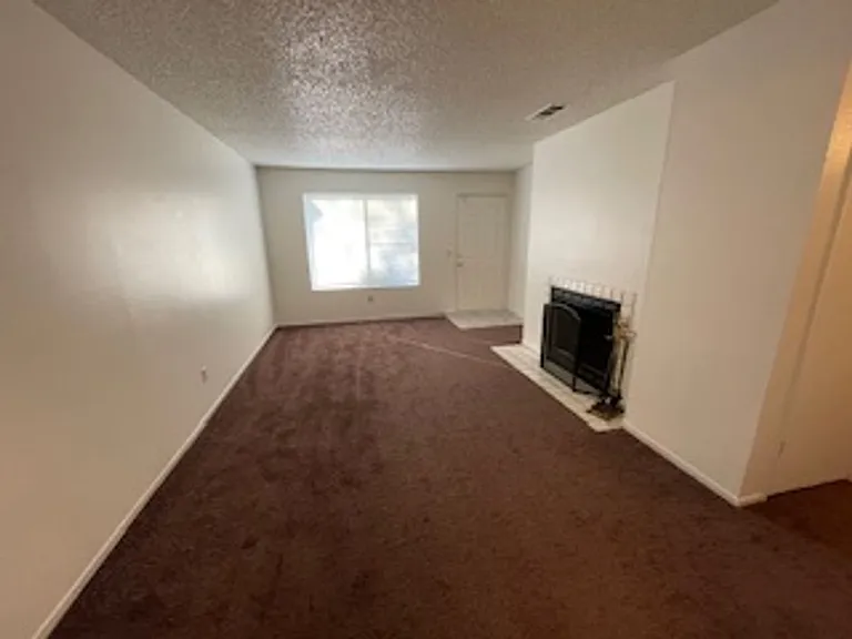 4422 White Ln #A-C — Photo 3