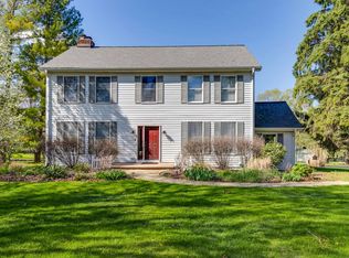 6202 Anvil Rd, Crystal Lake, IL 60012